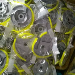 DONTODENT Tête De Coupe En Aluminium, Accessoires De Tondeuse à Gazon, Plateau De Coupe En Aluminium, Grand Plateau Rond En Aluminium, Tête De Coupe Solide Et Durable, Pas Facile à Casser L'argent 8 DONTODENT Tête De Coupe En Aluminium, Accessoires De Tondeuse à Gazon, Plateau De Coupe En Aluminium, Grand Plateau Rond En Aluminium, Tête De Coupe Solide Et Durable, Pas Facile à Casser L'argent -Tondeuse Et Accessoires Boutique 43005427 3