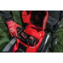 .MILWAUKEE. Tondeuse à Gazon Autotractée 53 Cm à Double Batterie 12Ah M18 FUEL Milwaukee M18F2LM53-122 11 .MILWAUKEE. Tondeuse à Gazon Autotractée 53 Cm à Double Batterie 12Ah M18 FUEL Milwaukee M18F2LM53-122 -Tondeuse Et Accessoires Boutique 60704993 5